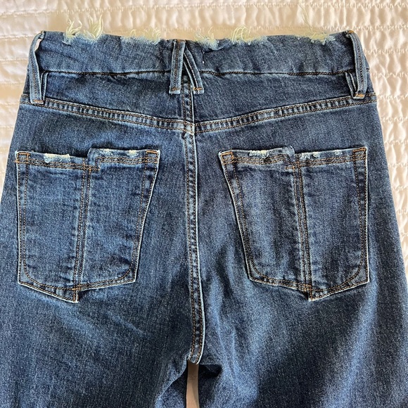 Good American Womens 28 US 6 Straight Leg Split Pocket Distressed Jeans - Picture 8 of 8